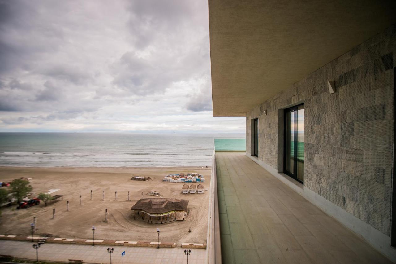 Năvodari Luxury Promenada Apartment - Frontal Beachfront Mamaia Nord מראה חיצוני תמונה
