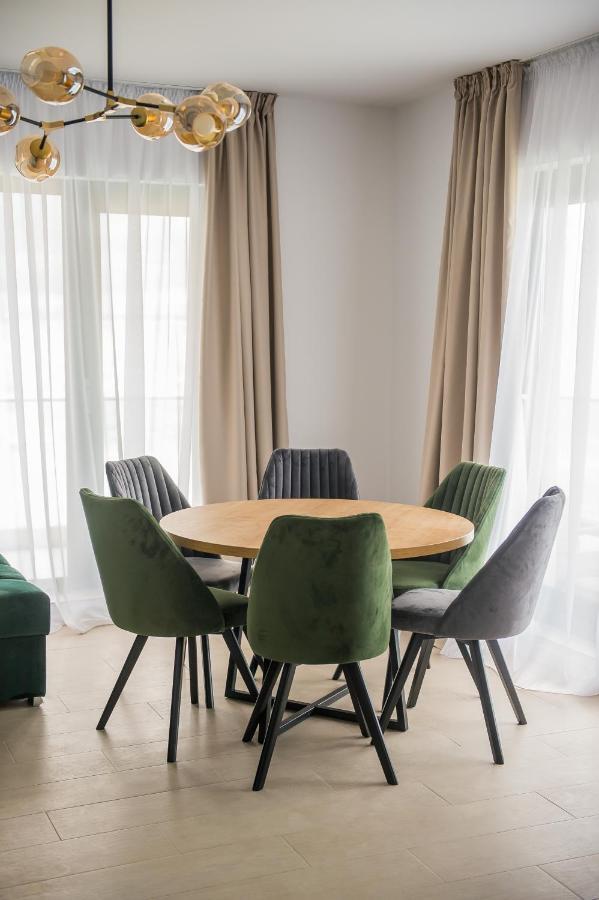 Năvodari Luxury Promenada Apartment - Frontal Beachfront Mamaia Nord מראה חיצוני תמונה