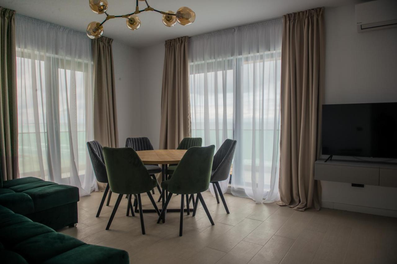 Năvodari Luxury Promenada Apartment - Frontal Beachfront Mamaia Nord מראה חיצוני תמונה
