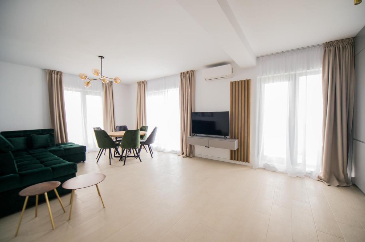 Năvodari Luxury Promenada Apartment - Frontal Beachfront Mamaia Nord מראה חיצוני תמונה