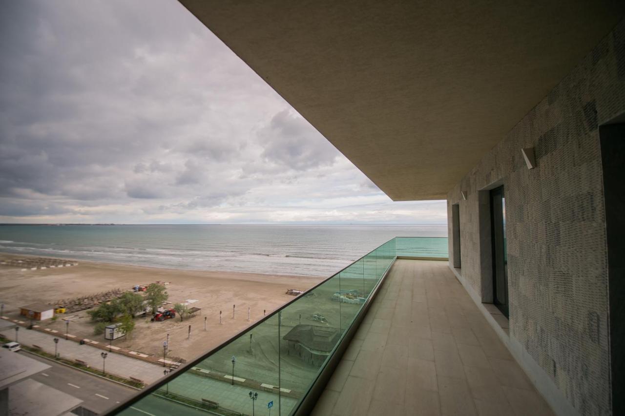 Năvodari Luxury Promenada Apartment - Frontal Beachfront Mamaia Nord מראה חיצוני תמונה