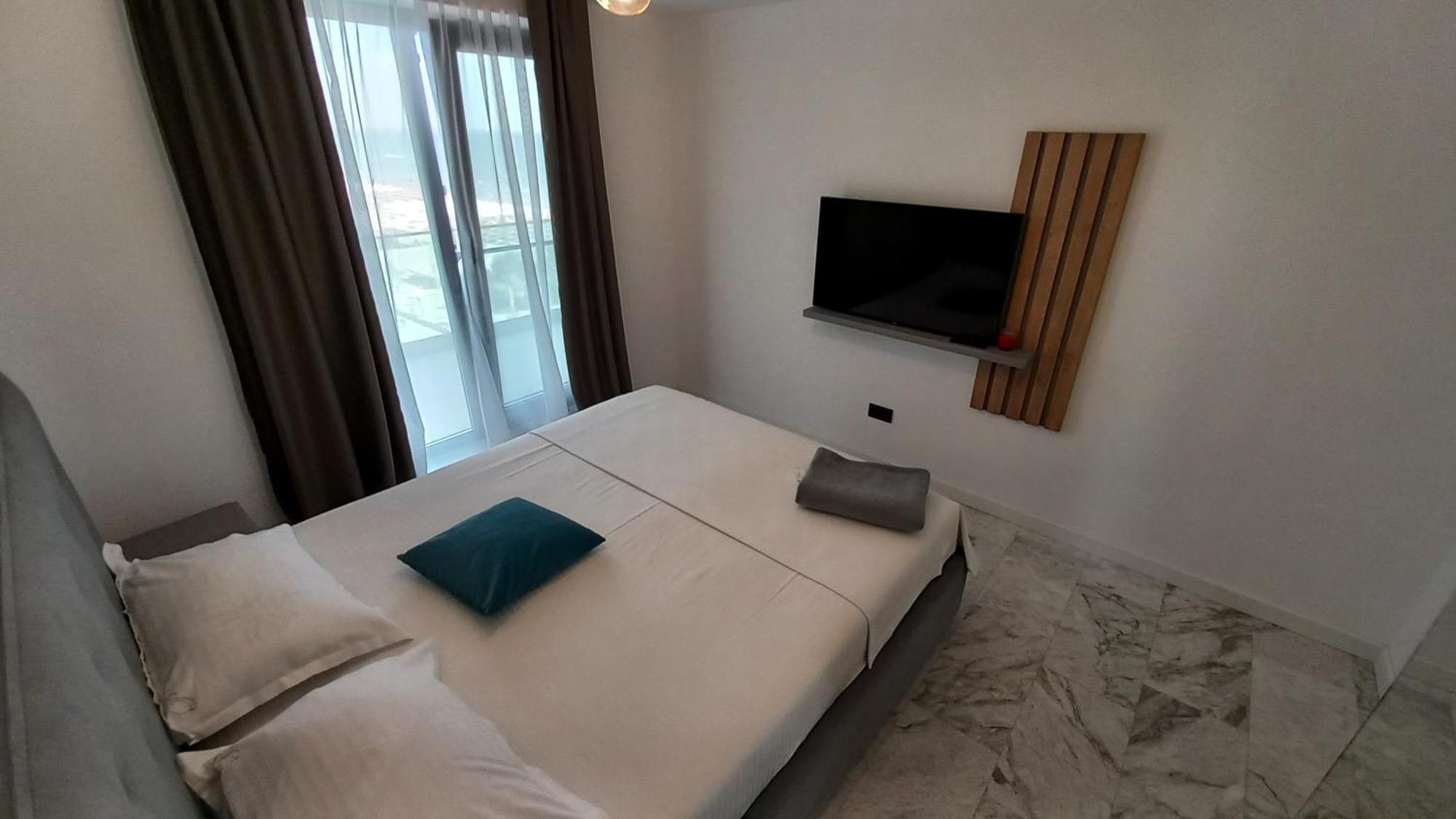 Năvodari Luxury Promenada Apartment - Frontal Beachfront Mamaia Nord מראה חיצוני תמונה