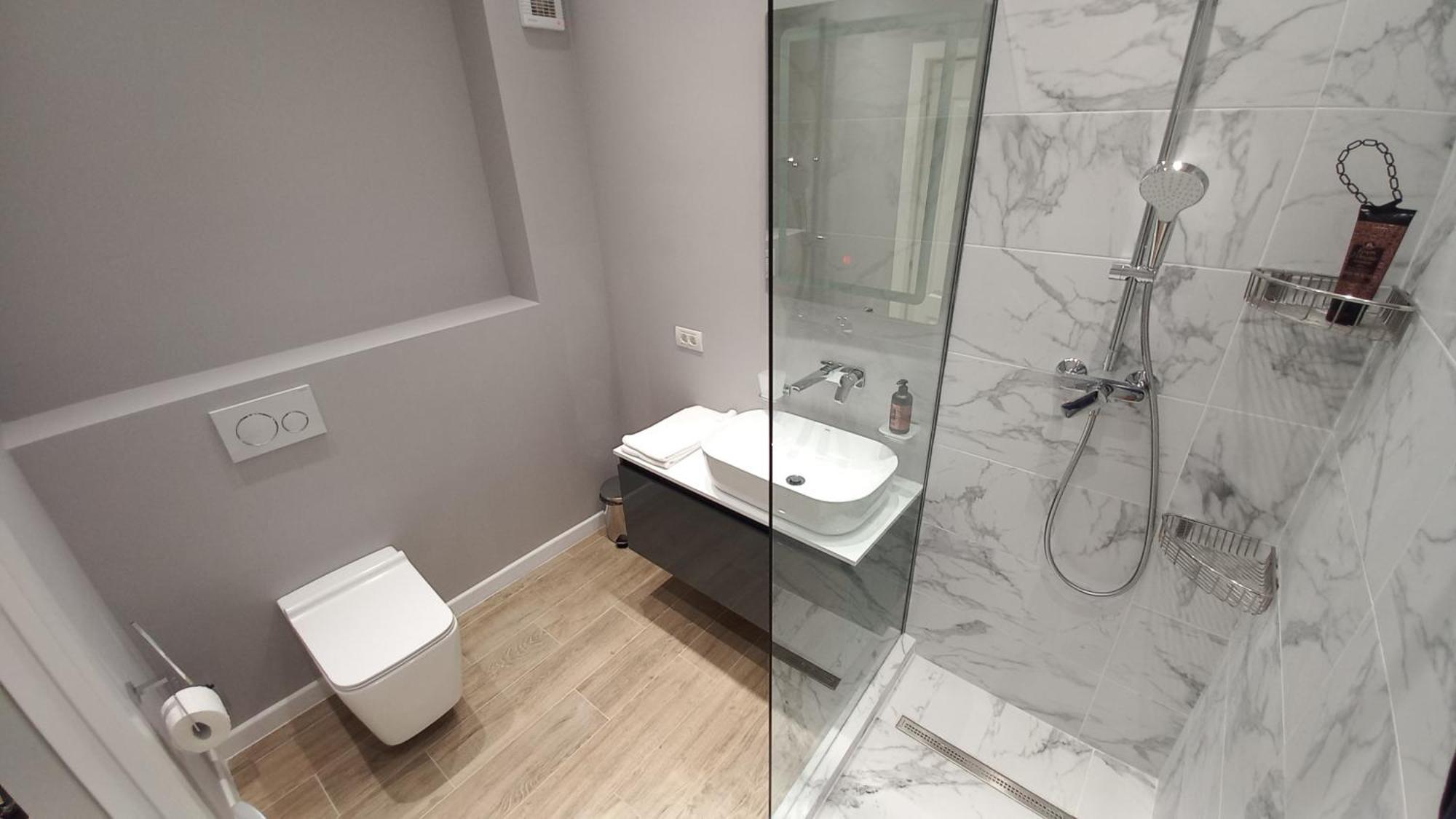 Năvodari Luxury Promenada Apartment - Frontal Beachfront Mamaia Nord מראה חיצוני תמונה