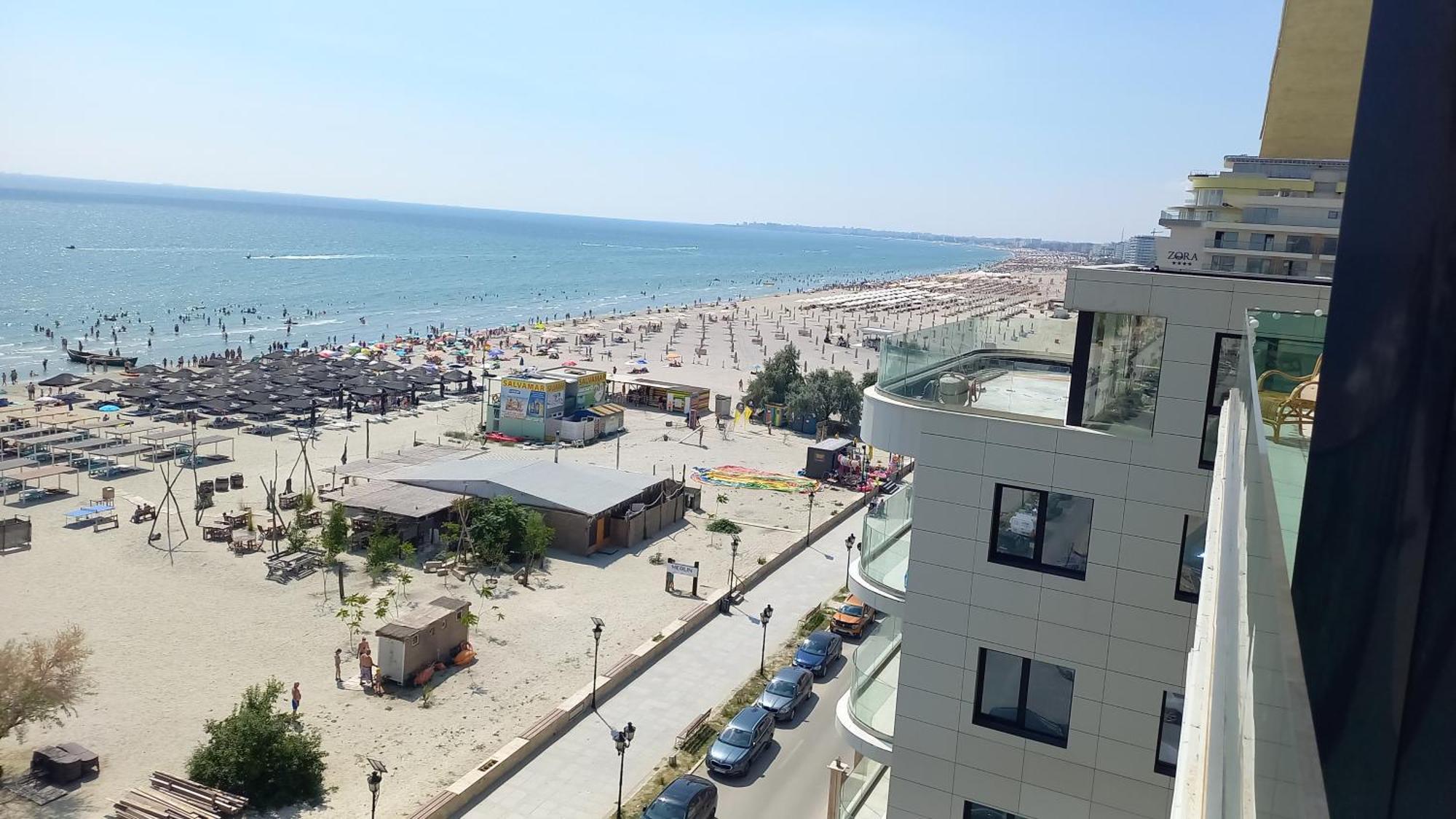 Năvodari Luxury Promenada Apartment - Frontal Beachfront Mamaia Nord מראה חיצוני תמונה
